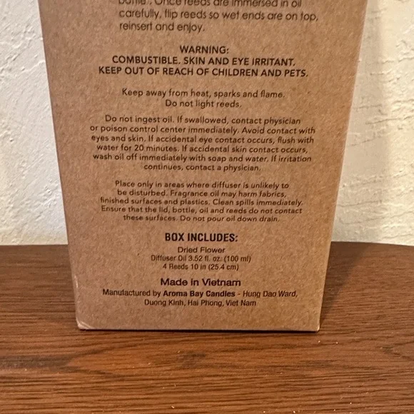 Lilac Reed Diffuser - Picture 3 of 4